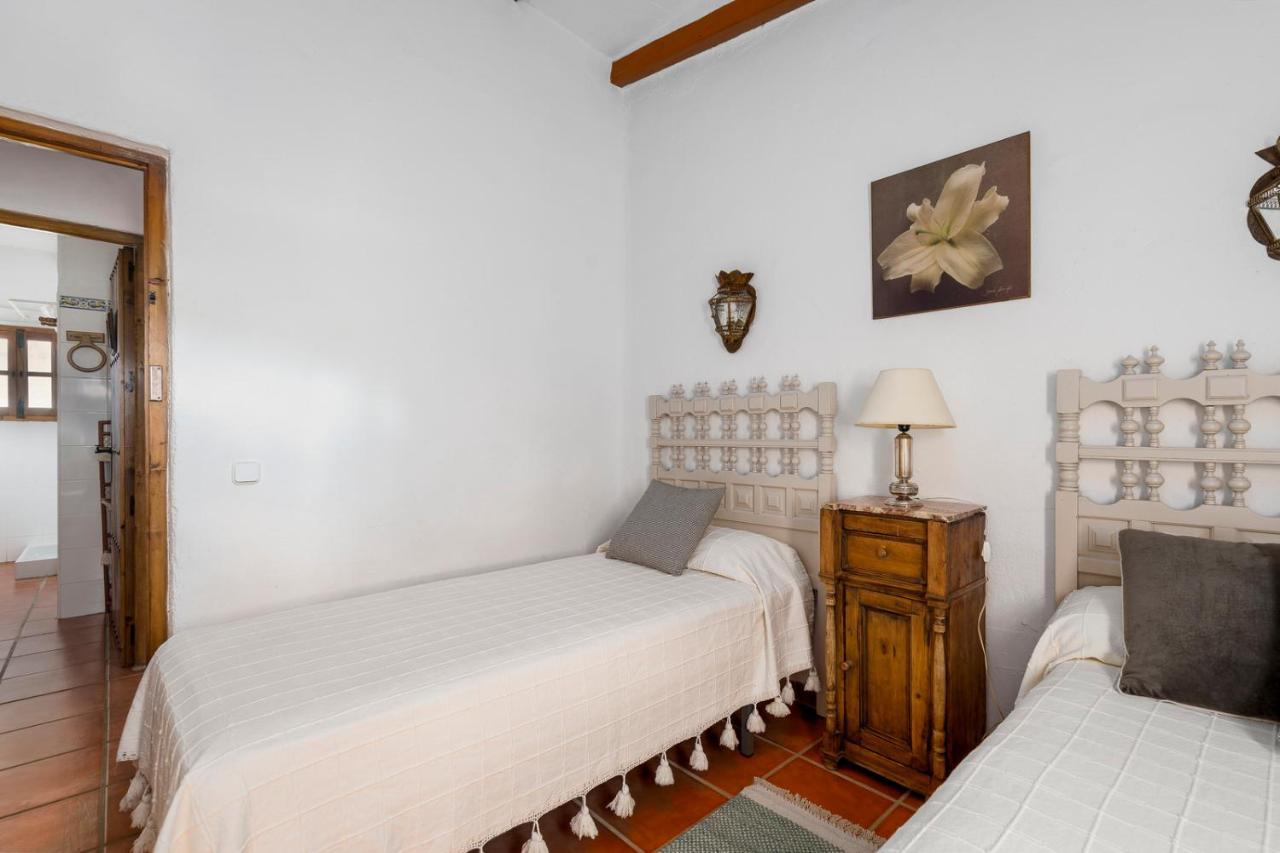 Refugio Andaluz Con Piscina Entre Olivos Вильянуэва-де-Тапиа Экстерьер фото